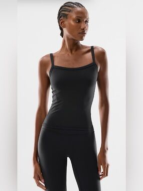 NWOT -Aritzia Golden BUTTER Tumbler Tank Top - Size Medium